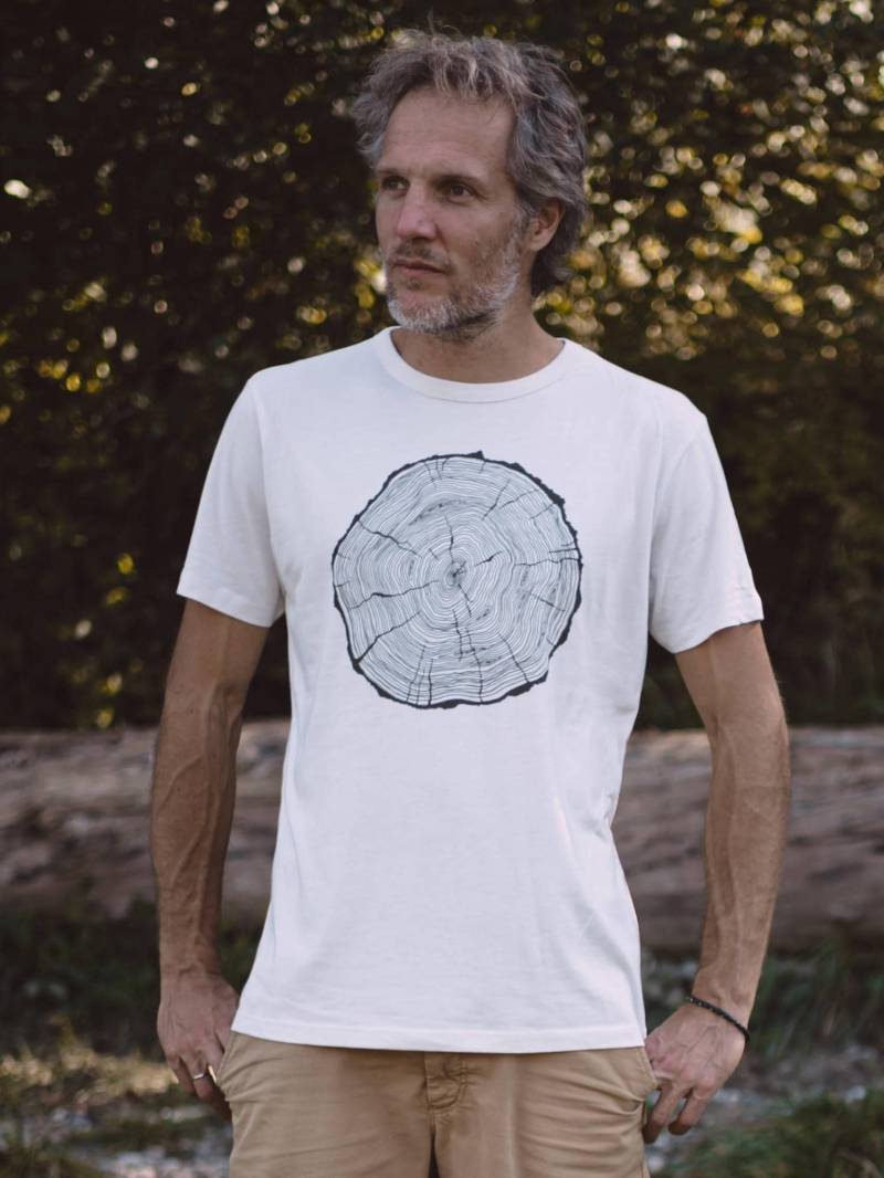 Men's Bamboo Viscose T-Shirt Warm White With "Bigslice" Print von LifeTreeDE