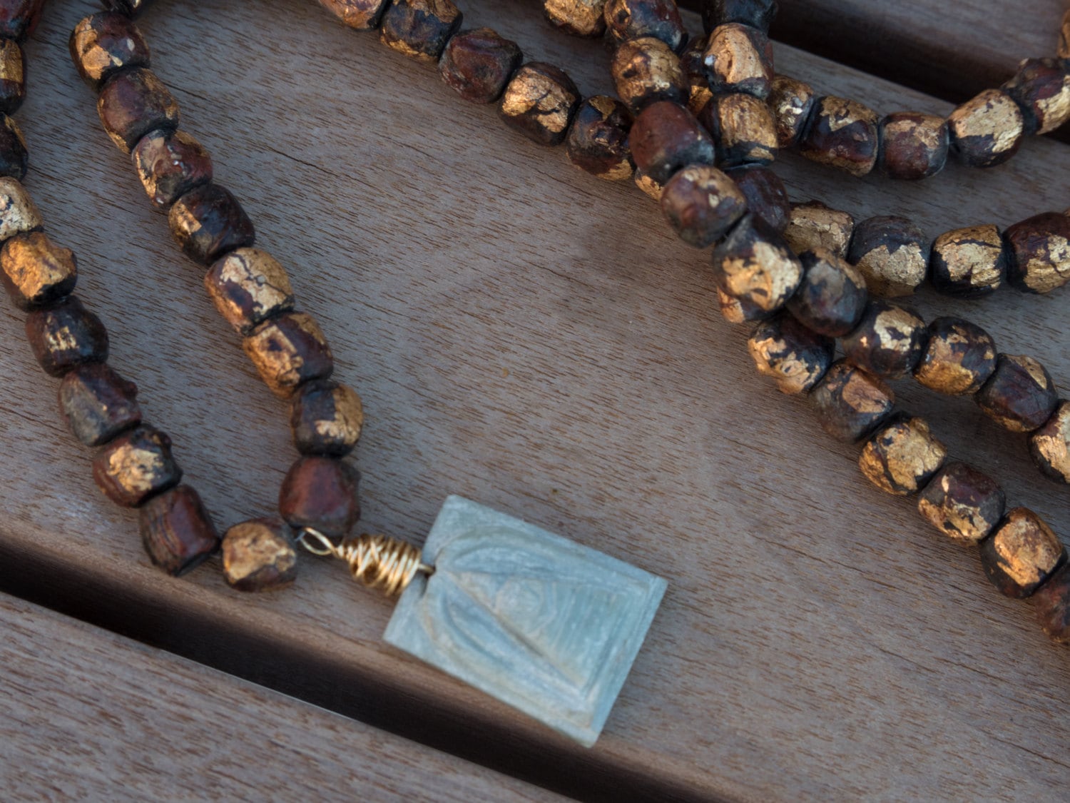 Jade Buddha Anhänger Mala Halskette Goldblatt Ton Perlen, Yoga Geschenk von LifeisBalance