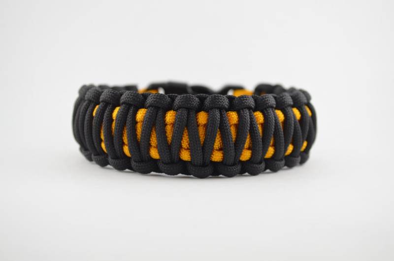 Army Motiv 550 Paracord Armband - Handmade von LifelineOutdoorGear