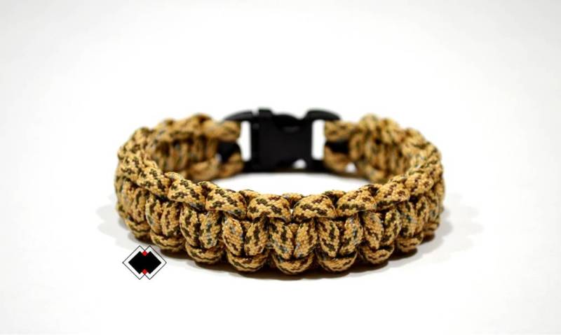 Paracord Survival Armband Wüstentarn Handgemacht in Usa Paracord Survival Armband Wüstentarn Handgemacht in Usa von LifelineOutdoorGear