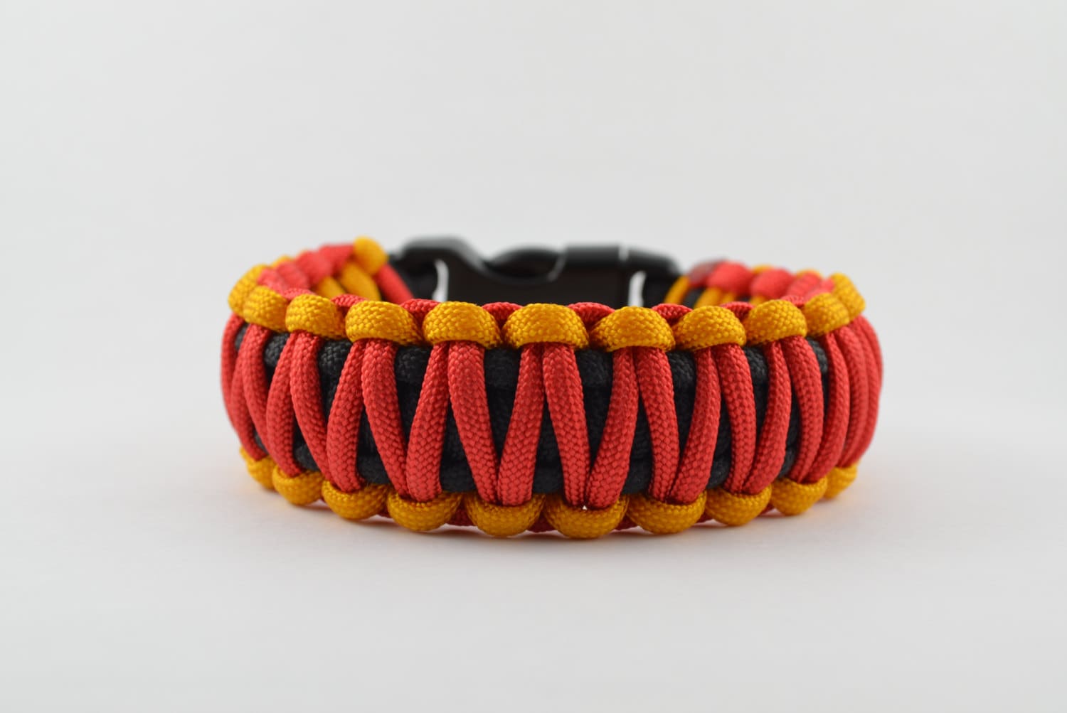 Us Marine Corps Motiv 550 Paracord Armband - Handgemacht Us Marine Corps Motiv 550 Paracord Armband - Handgemacht von LifelineOutdoorGear