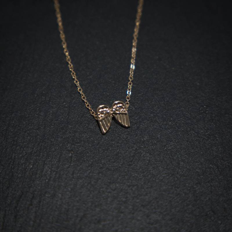 Engel-Kette, Goldene Kette Mit Engelsflügeln Als Anhänger, Goldene Flügel, Schutzengel, Botschaftskette Engel-Kette, Goldene Kette Mit Engelsflügeln Als Anhänger, Goldene Flügel, Schutzengel, Botschaftskette von LifestyleAccessoires