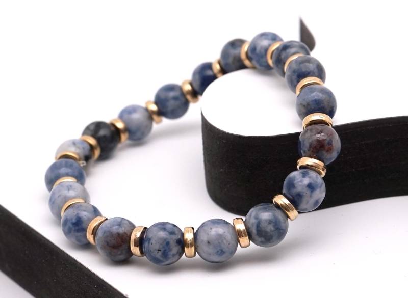 Elegantes Armband Naturstein Mit Goldenen Perlenakzenten. Edelstein, Geschenkidee, Kugel 8mm, Schmuck Elegantes Armband Naturstein Mit Goldenen Perlenakzenten. Edelstein, Geschenkidee, Kugel 8mm, Schmuck von LifestyleByDana