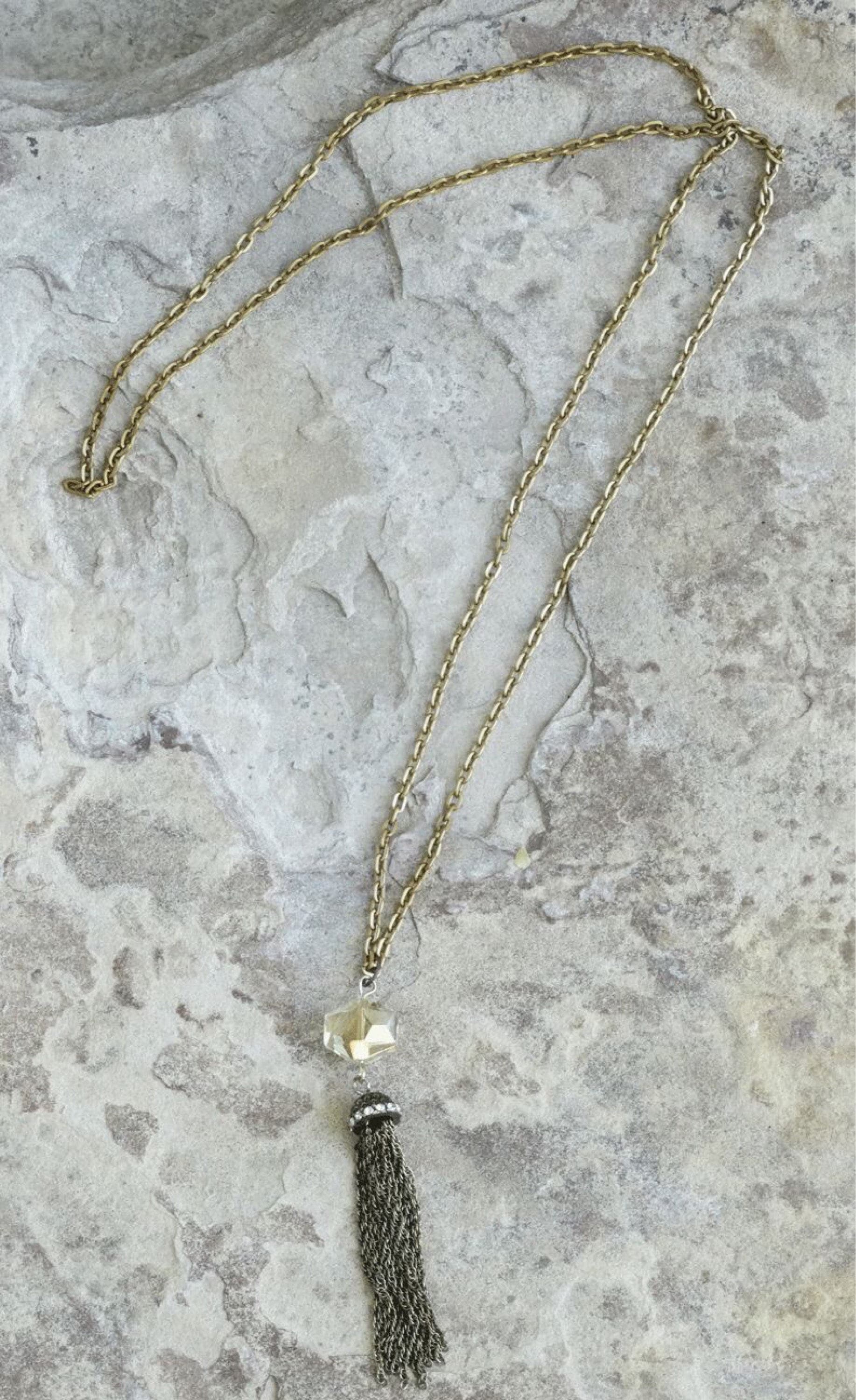 Messing Antik Quaste Halskette Messing Antik Quaste Halskette von LightBendStudios