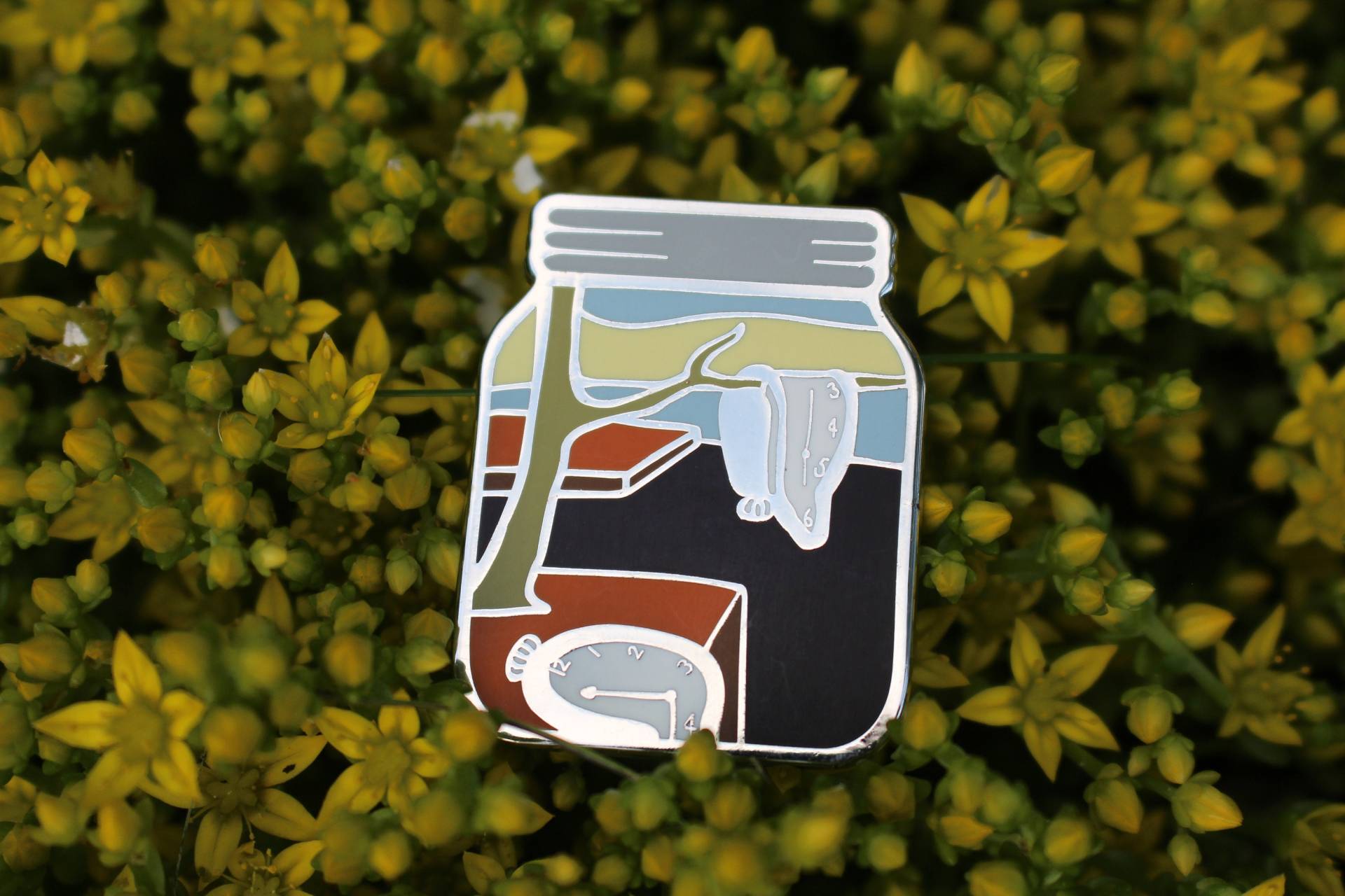 Die Persistence Der Erinnerung in Einem Glas Hard Enamel Pin | Anstecknadel Abzeichen Flair Uhren Gemälde Salvador Dali Schmelzen Die Persistence Der Erinnerung in Einem Glas Hard Enamel Pin | Anstecknadel Abzeichen Flair Uhren Gemälde Salvador Dali Schmelzen von LightOfTheMoonPins