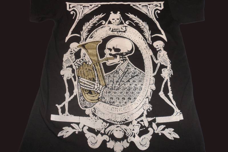 T-Shirt - Skeleton Funk | Auf Schwarz von LightSoundDimension