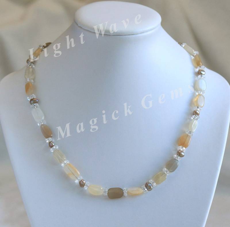 Moonbeam Halskette - Gratis Usa Schiff Moonbeam Halskette - Gratis Usa Schiff von LightWaveMagickGems