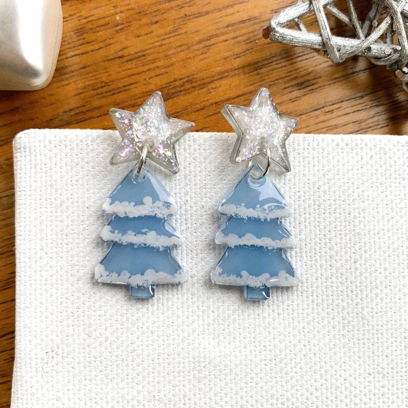 Weihnachtsohrringe Winter - Blauer Tannenbaum Mit Silbernem Stern Ohrschmuck Ohrhänger/Kleine Geschenke Idee Für Advent von LightandColoursDE