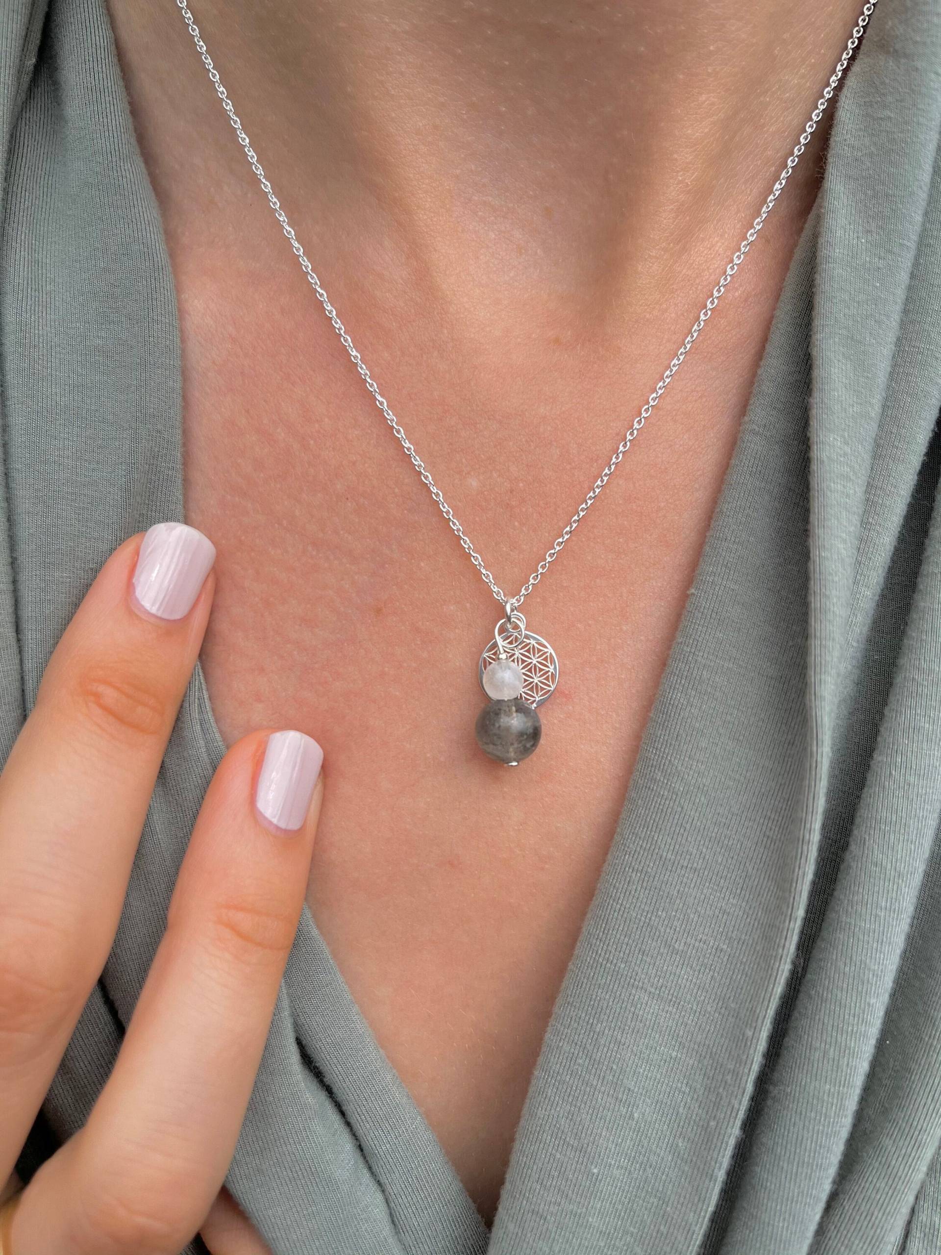 Halskette Mit Labradorit Und Aus 925Er Silber von LightofAurora