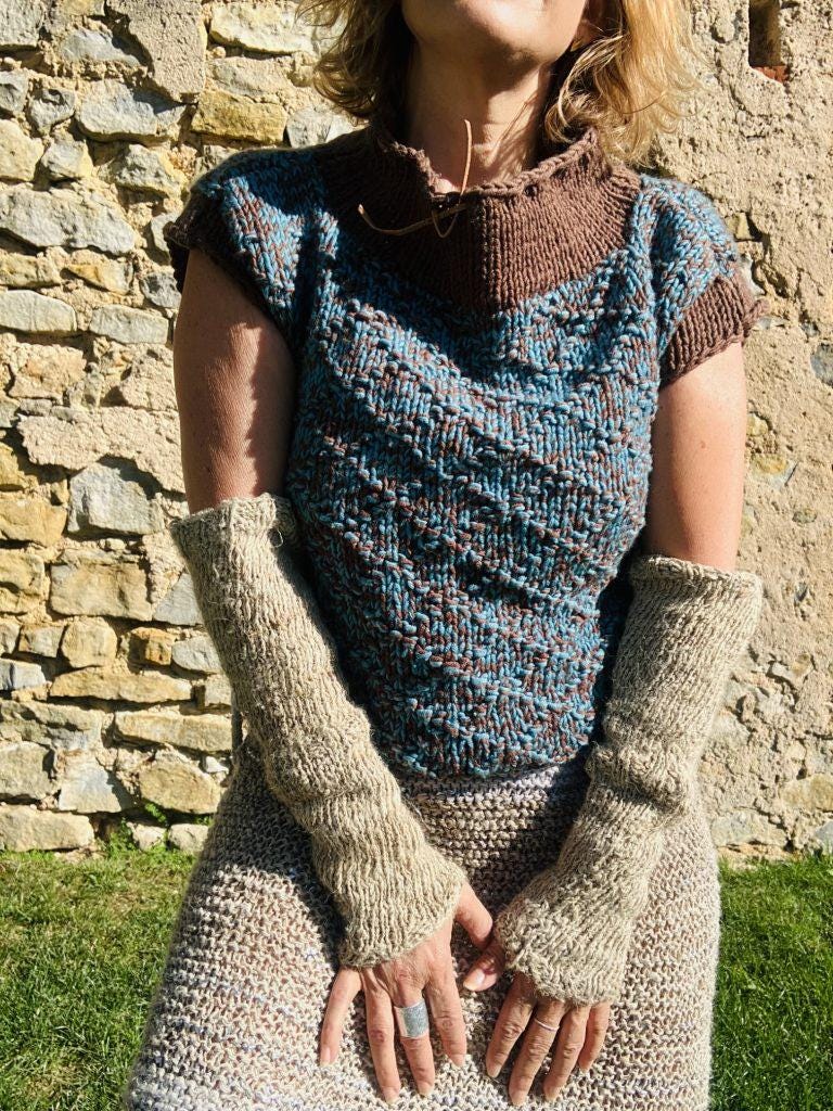 Ärmelloser Pullover Aus Merinowolle Und Baumwolle. Ein Rautenstich Verleiht Diesem Originellen Nachhaltigen Einen Hauch Von Textur Dynamik Ärmelloser Pullover Aus Merinowolle Und Baumwolle. Ein Rautenstich Verleiht Diesem Originellen Nachhaltigen Einen Hauch Von Textur Dynamik von LigneSauvage