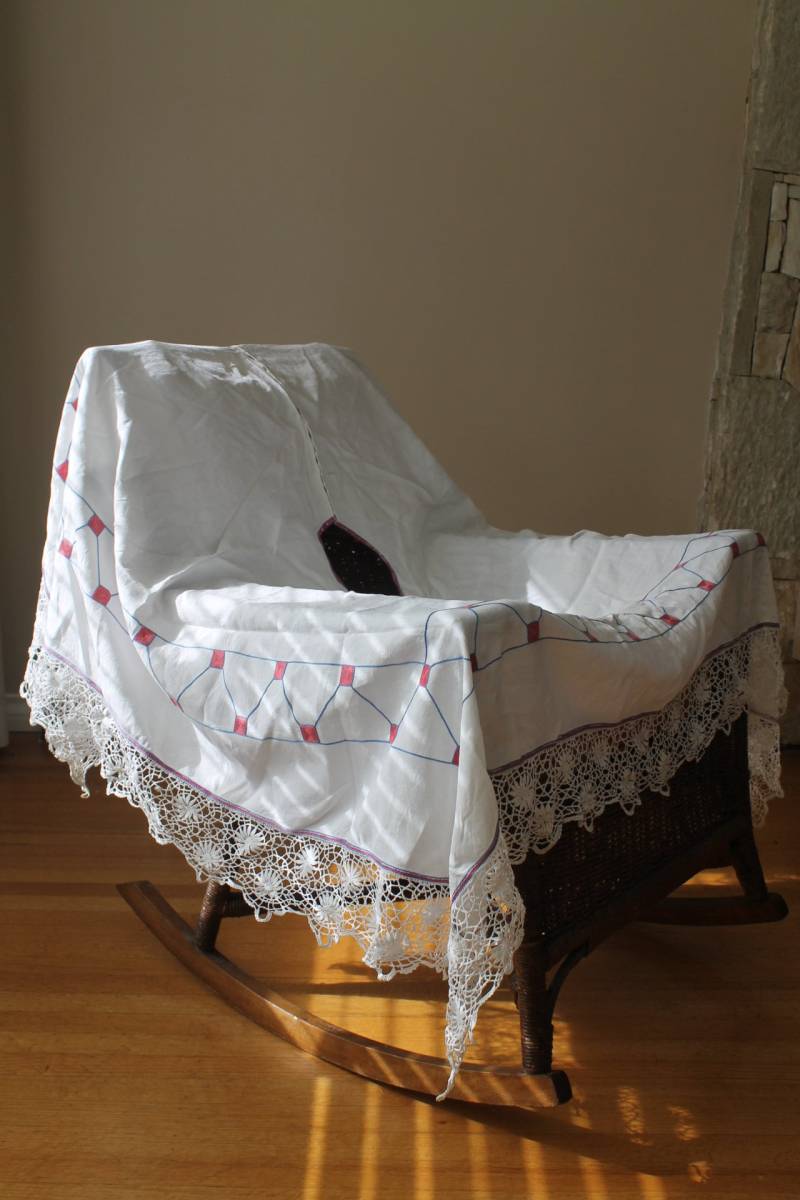 1920Er Antike Art Deco Gehäkelte Bestickte Leinen Poncho Schal Wrap von Liinaloom