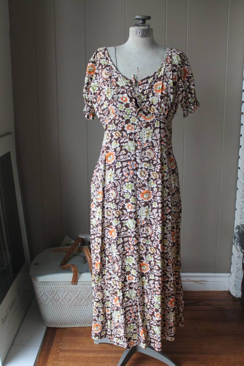 Benneton Liberty Style Herbst Blumen Regency Era Look Boho Kleid Rouje Floral Empire Dress von Liinaloom