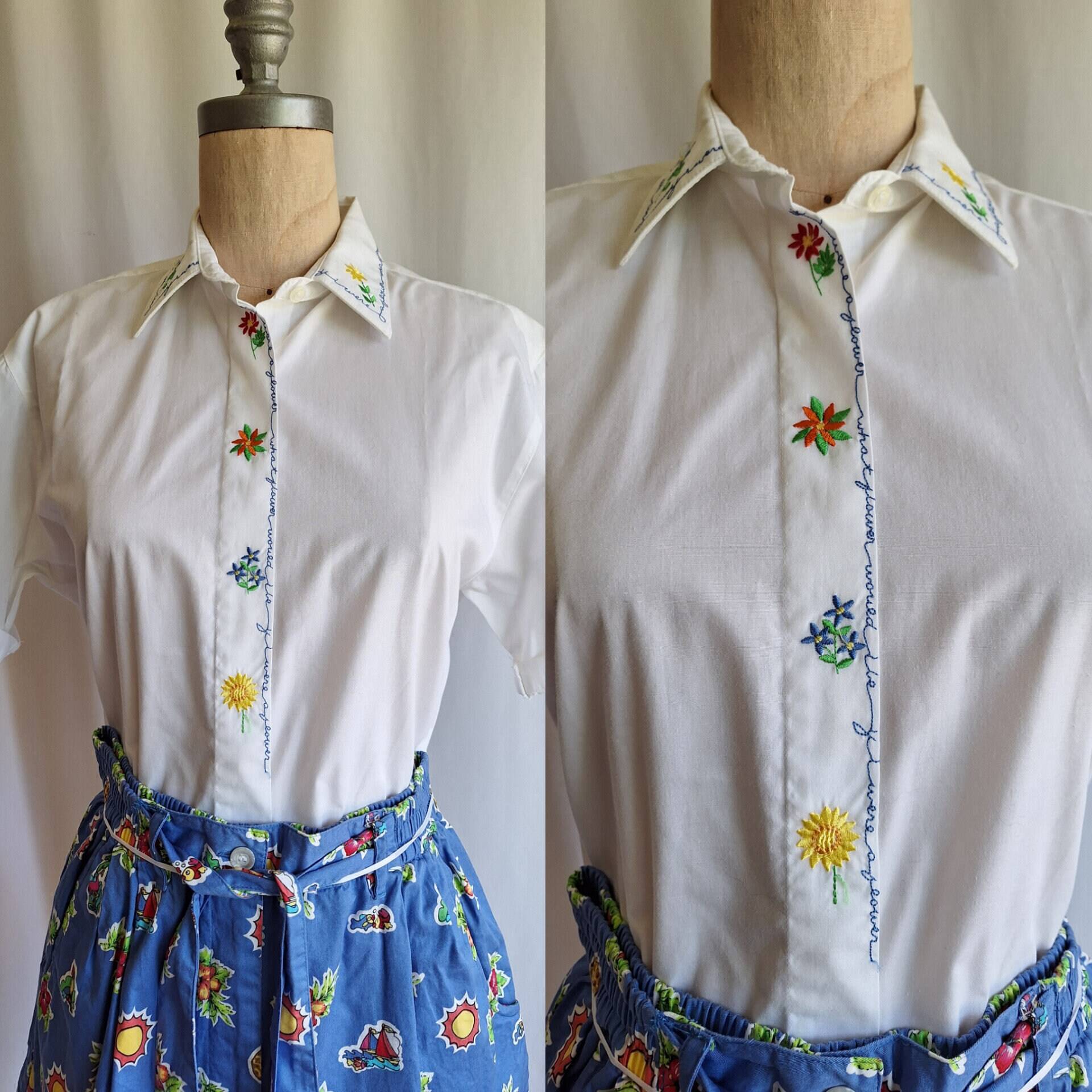 Tabi Bestickt Weißer Baumwolle Love You Forever Shirt Adretter Boho Bauer Cottagecore Prärie Zugeschnitten Medium von Liinaloom