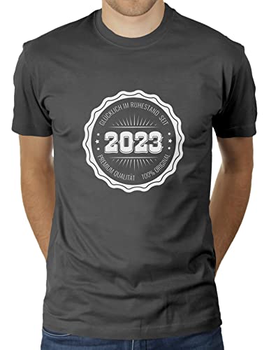 Glücklich im Ruhestand seit 2023 - Rente - Rentner - Herren T-Shirt von KaterLikoli, Gr. M, Anthrazit von Likoli