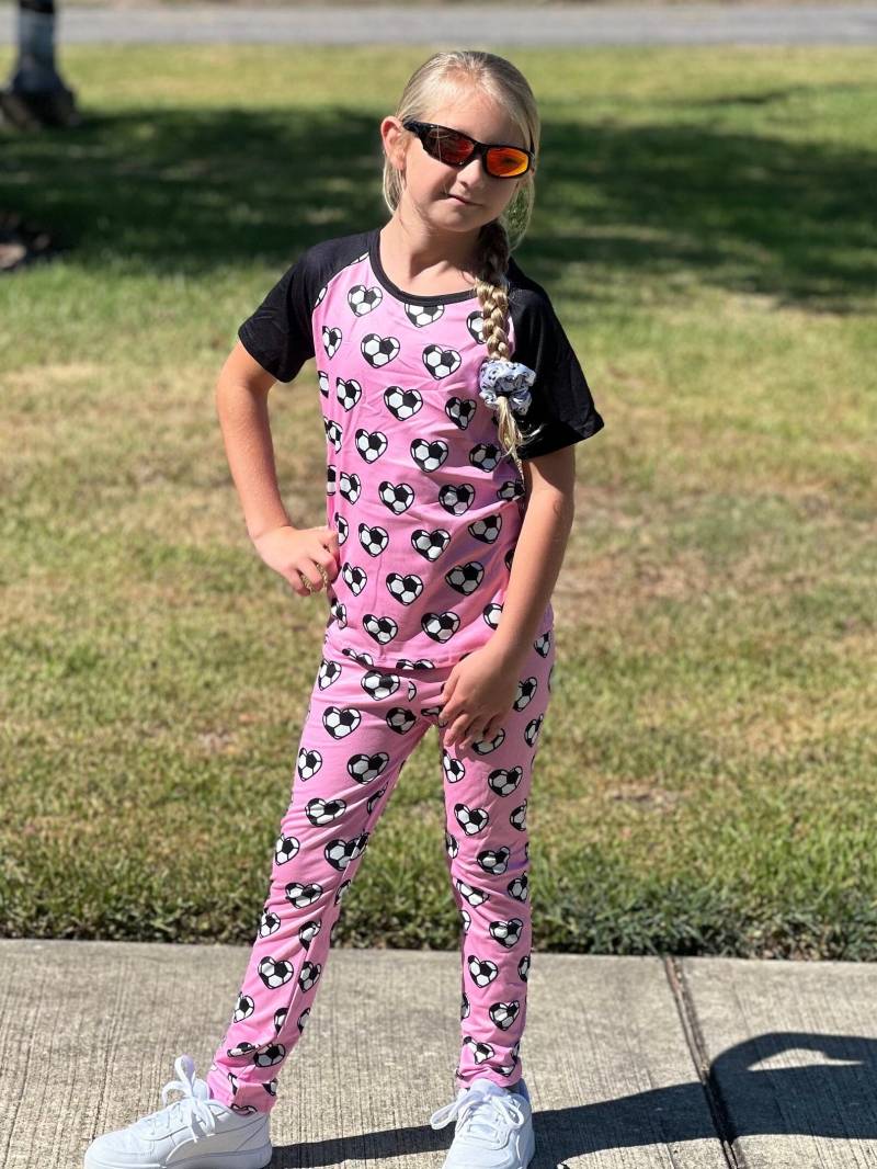 Pinkes Fußball-Leggings-Set von LilBestiesDesign