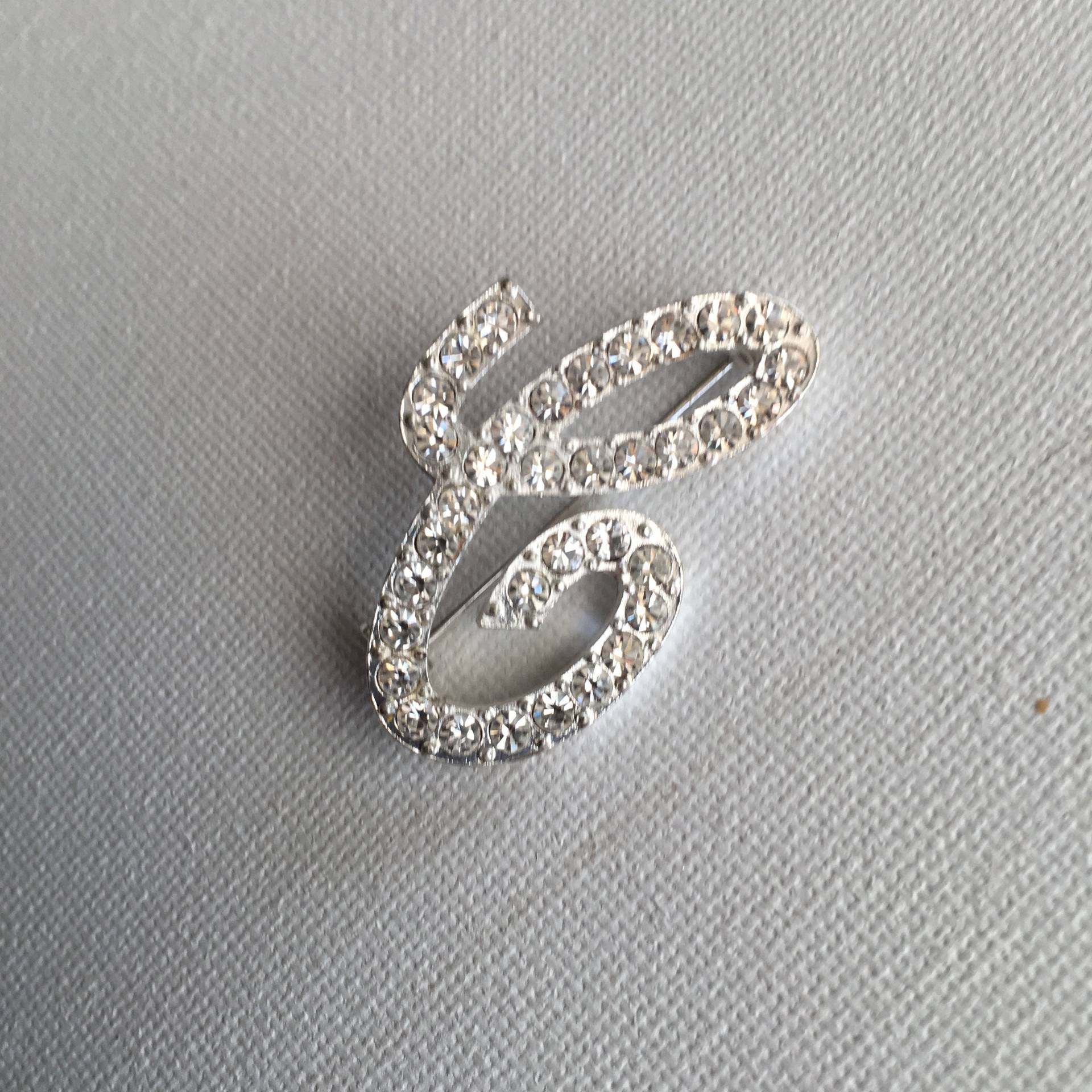 Avon Strass Initial C Brosche von LilBitRetroChic