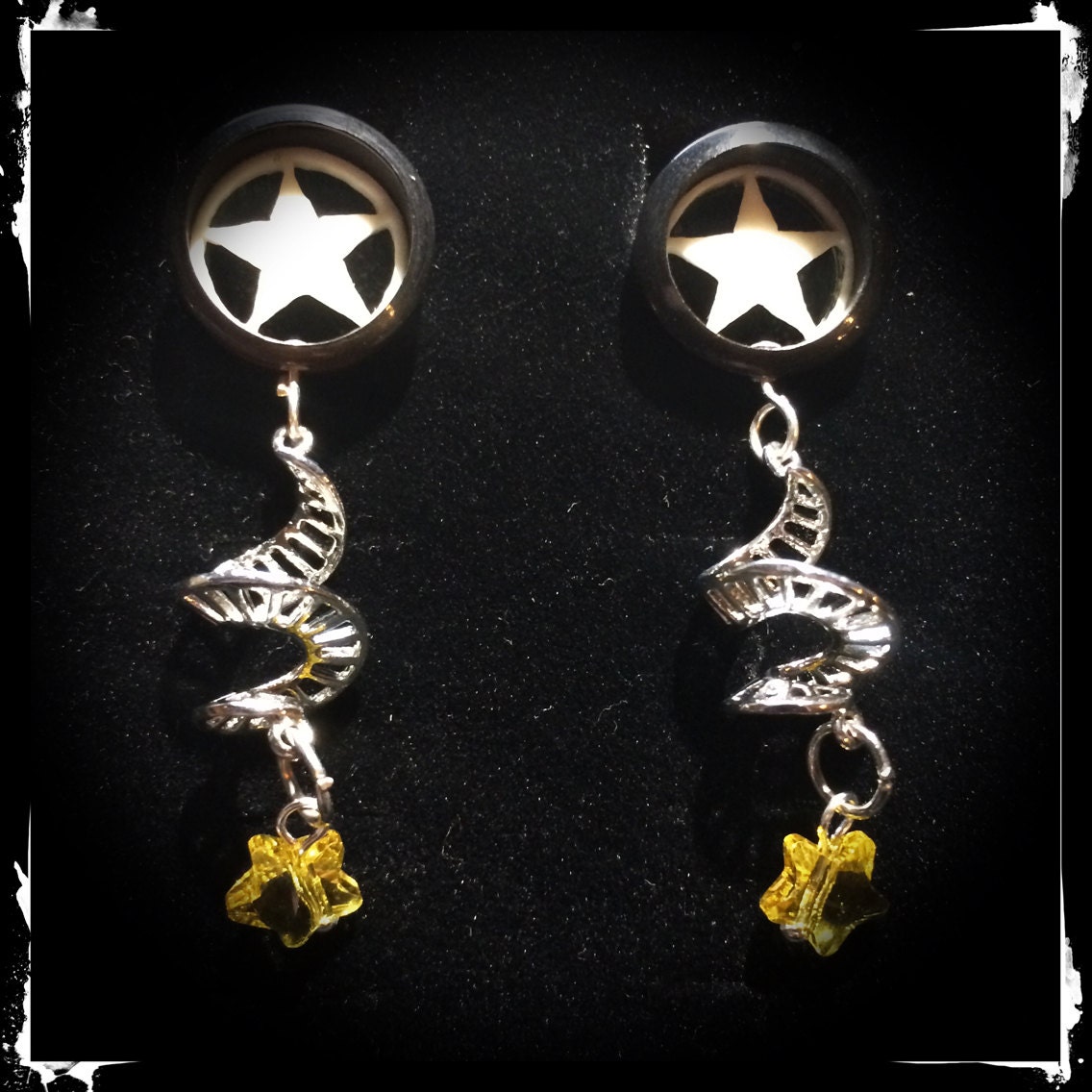 15, 5mm Oder 5/8 Gauge Büffelknochen Stern Tunnel 15, 5mm Oder 5/8 Gauge Büffelknochen Stern Tunnel von LilItaliaDesigns