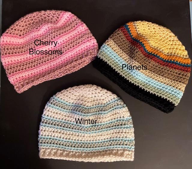 Handmade Gestreifte Häkelmütze Unisex Erwachsene Größe Handmade Gestreifte Häkelmütze Unisex Erwachsene Größe von LilNJayProducts