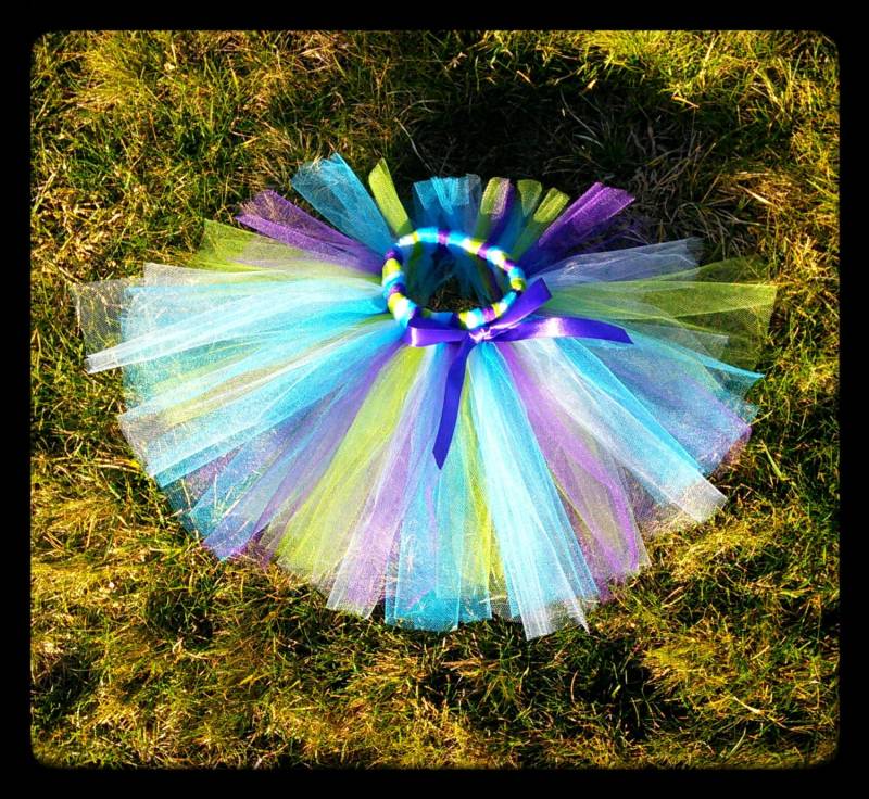 Pfau Ein Rüschen Hund Tutu von LilSweetPeaTutus