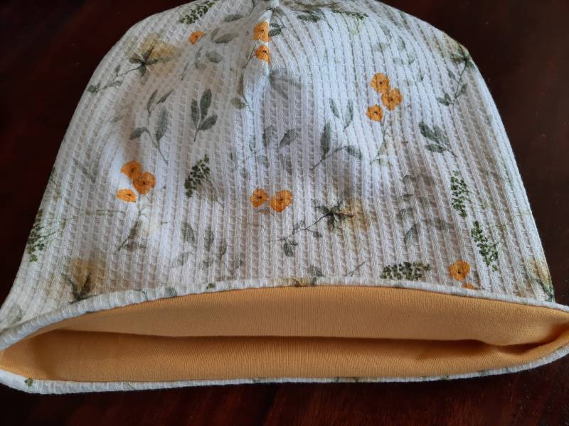 Beanie Blumen Gelb Waffeljersey Wendemütze Für Kinder Kindermütze Frühlingsmütze Mädchenmütze Ku 52-54cm von LilaEmmi