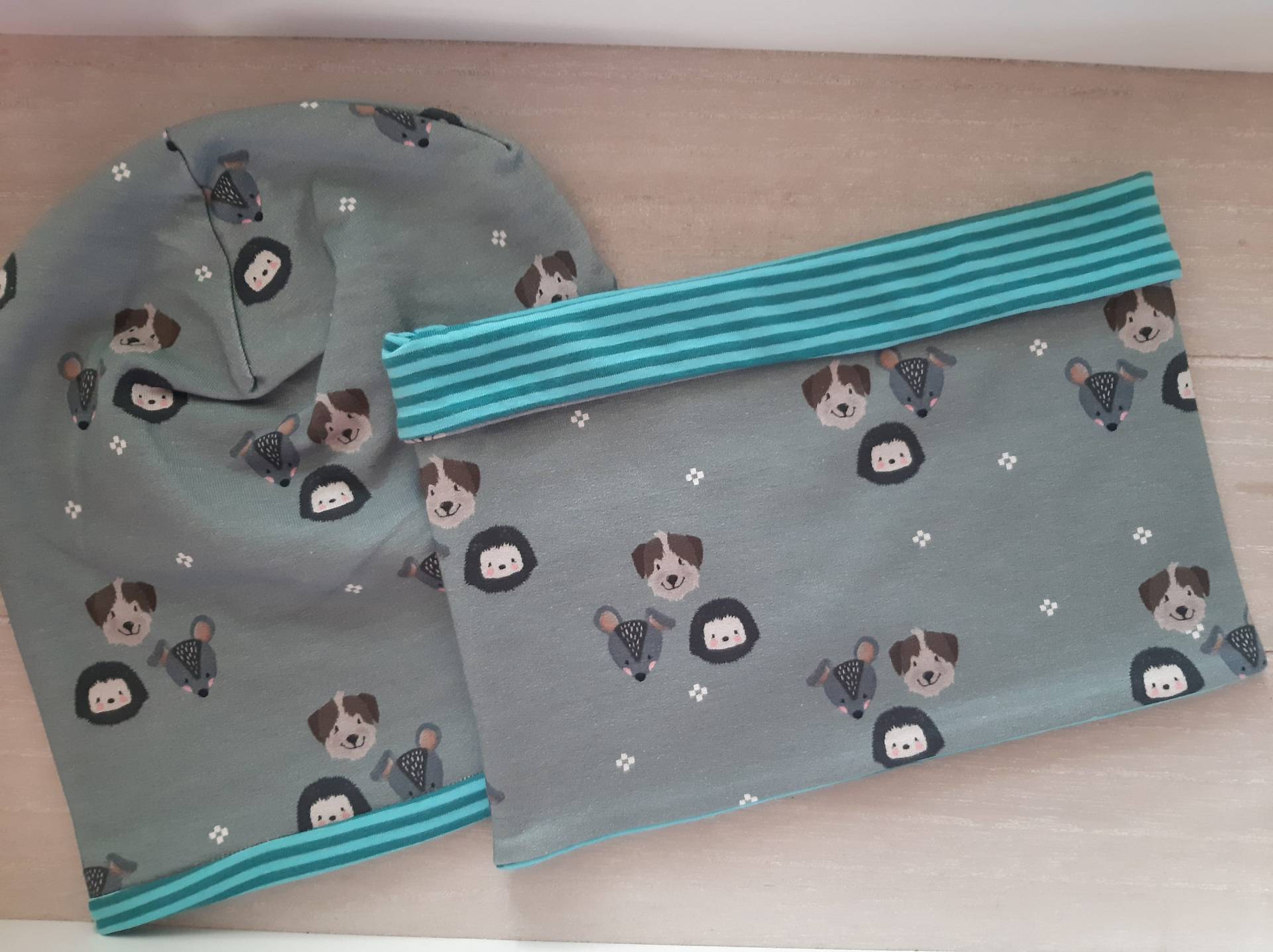 Beanie Mit Loop Grau Kleiner Igel, Maus Und Hund Winterset Für Jungen, Ku 54-57, , Mütze, Wendemütze, Kindermütze von LilaEmmi