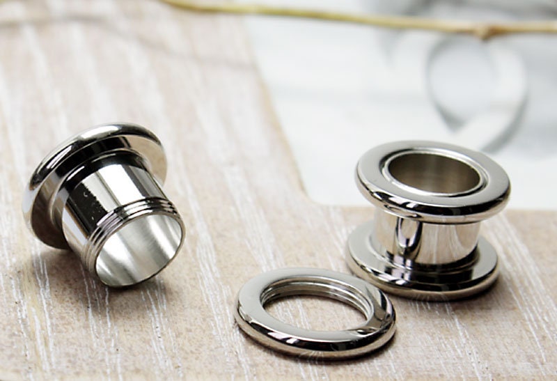 1 Paar Flesh Tunnel Stahl Gewinde Ohr Plug Piercing Double Flared Hollow Tube Silber Chirurgenstahl Männer Jewelry 6 Mm/ 8 Mm/10 1 Paar Flesh Tunnel Stahl Gewinde Ohr Plug Piercing Double Flared Hollow Tube Silber Chirurgenstahl Männer Jewelry 6 Mm/ 8 Mm/10 von LilaLaVi