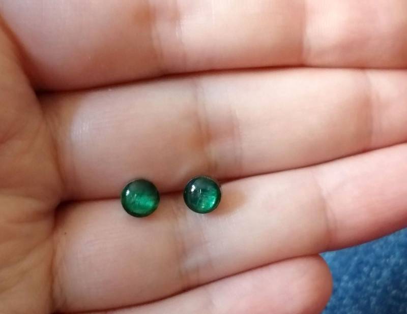 1 Paar Kleine "Moos" Grüne Ohrstecker Hypoallergen Chirurgenstahl Edelstahl Harz Schlicht Female Frau von LilaLaVi