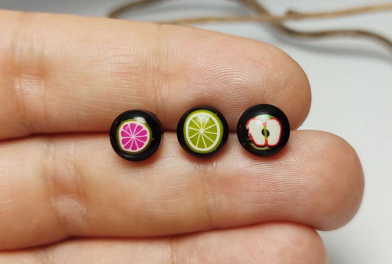 1 Paar Sommer Punktohrstecker Schwarz Edelstahl Damen Ohrringe Ohrstecker 8 Mm Obst Frucht Apfel Zitrone Scheibenohrstecker Sonne von LilaLaVi