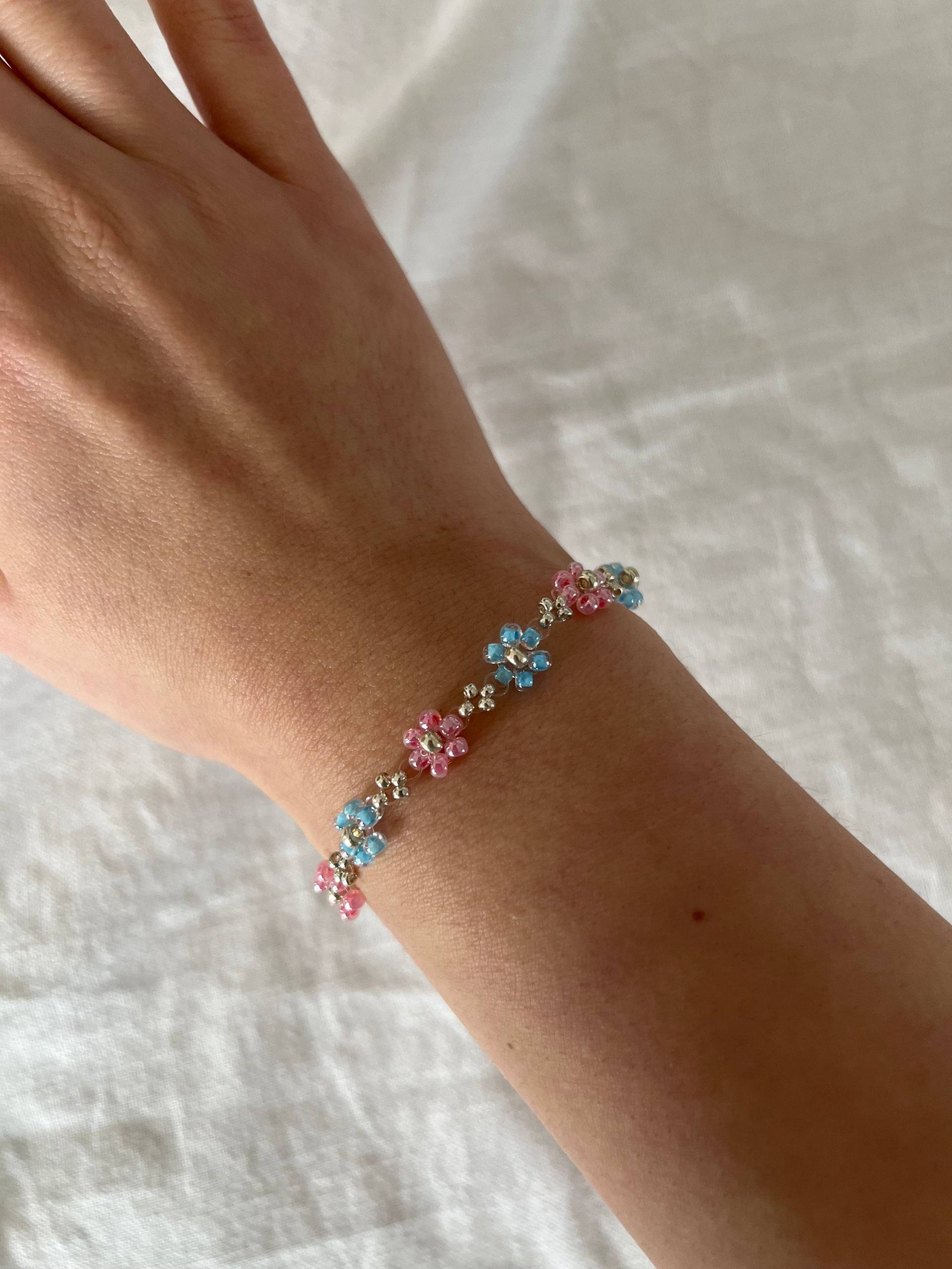 Taylor Inspiriertes Blumenarmband | Lover Filigran Edelstahl in Gold Und Silber Personalisierbar Lilacflowersshop von LilacFlowersShop