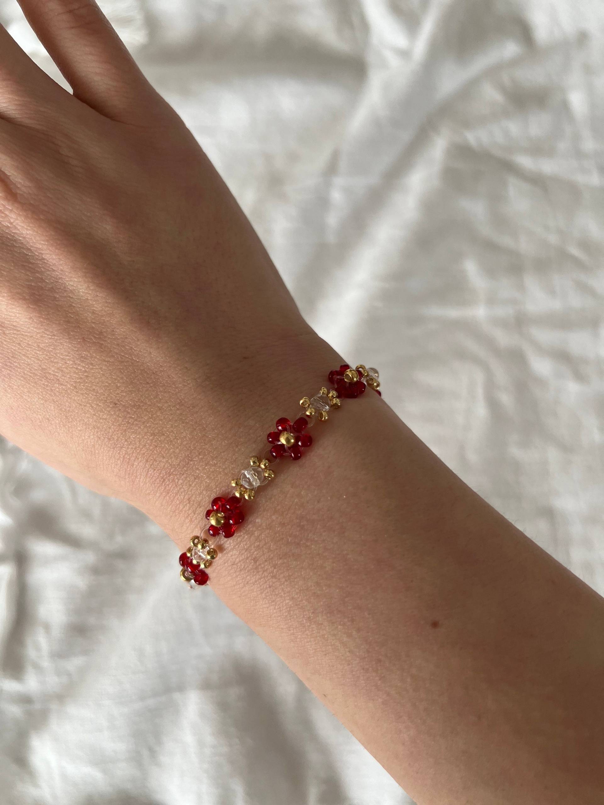 Taylor Inspiriertes Blumenarmband | Red Filigran Edelstahl in Gold Und Silber Personalisierbar Lilacflowersshop Taylor Inspiriertes Blumenarmband | Red Filigran Edelstahl in Gold Und Silber Personalisierbar Lilacflowersshop von LilacFlowersShop