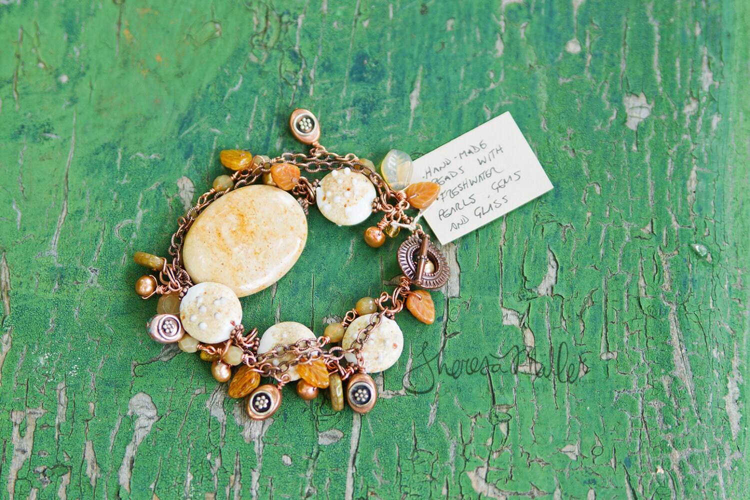 Bemalte Wüste - Jaspis Und Artglass Armband Verfügt Über Facettiert, Kupfer Blatt-Förmigen Perlen Süßwasserperlen. Tierra Cast Verschluss Bemalte Wüste - Jaspis Und Artglass Armband Verfügt Über Facettiert, Kupfer Blatt-Förmigen Perlen Süßwasserperlen. Tierra Cast Verschluss von LilacLantern