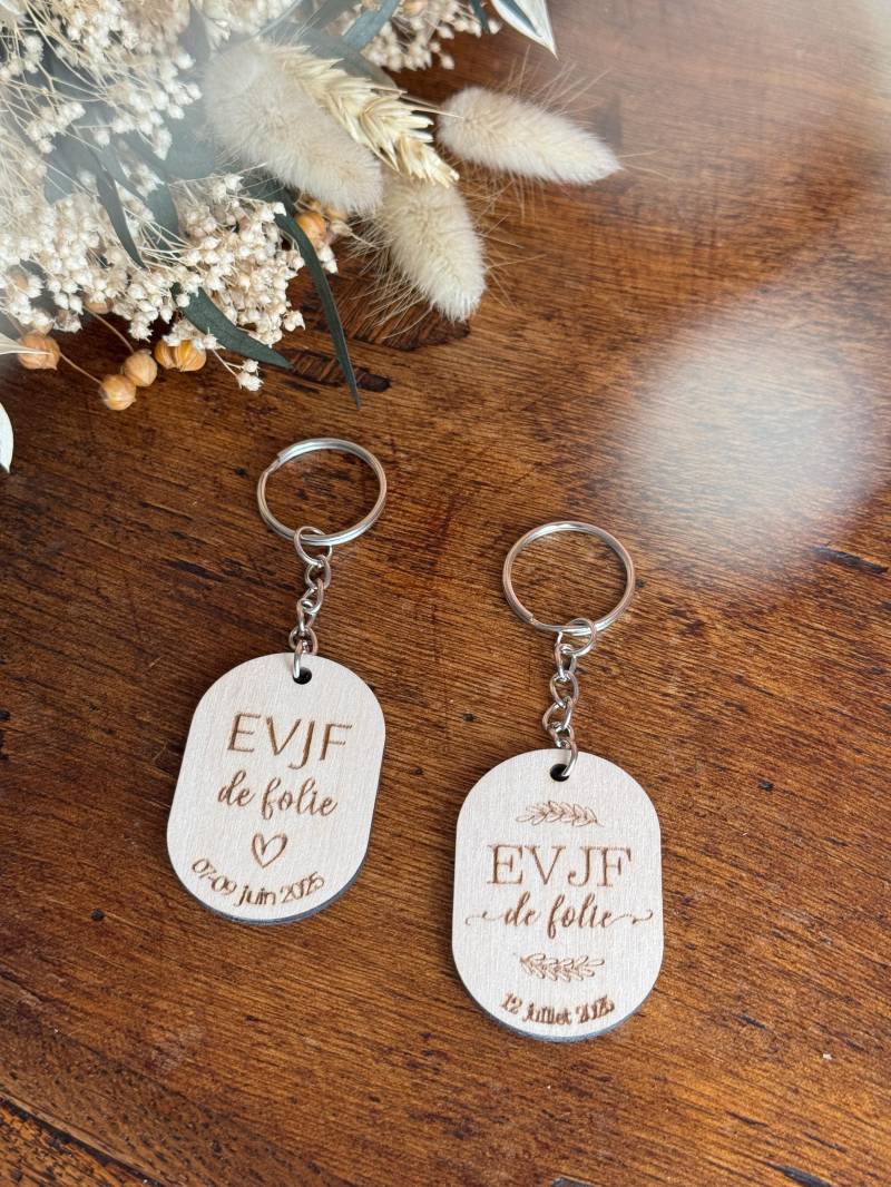 Schlüsselanhänger Mit Souvenir Zur Junggesellinnenparty - Gravierter Aus Holz Personalisiertes Team-Braut-Geschenk Schlüsselanhänger Mit Souvenir Zur Junggesellinnenparty - Gravierter Aus Holz Personalisiertes Team-Braut-Geschenk von LiliAlaFolie