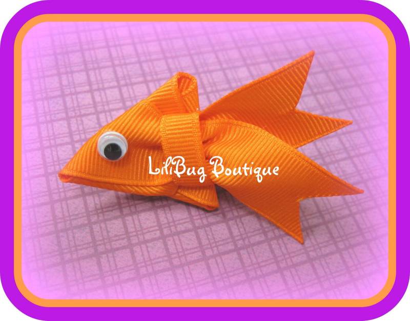 Goldie Goldfish-Haarspange von LiliBugBoutique