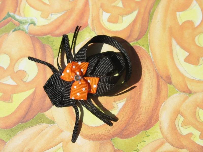 Lilibug Halloween-Spuk-Spider Mit Bogen von LiliBugBoutique