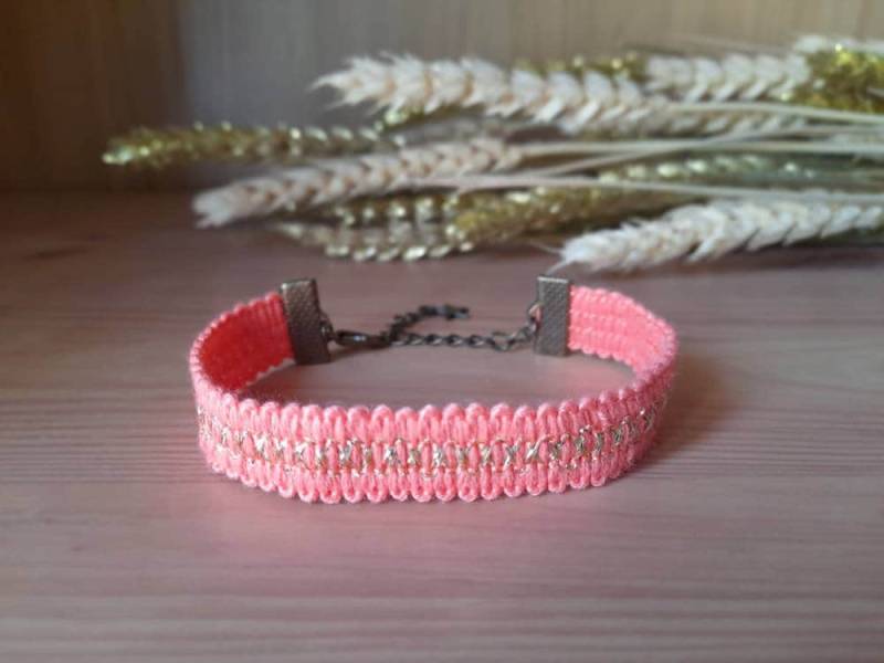 Korallenarmband Und Goldener Faden von LiliLor