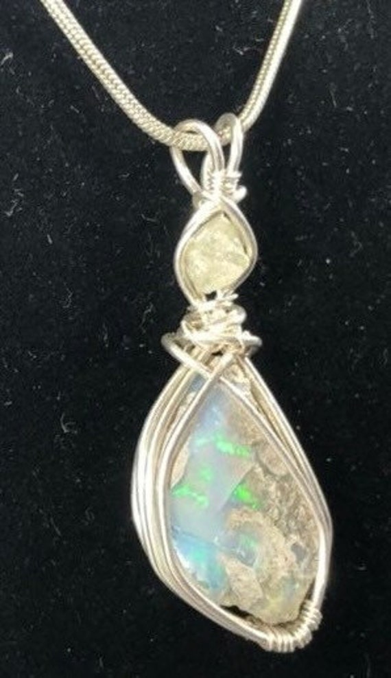 Rohdiamant & Feueropal Anhänger Sterling Silber Halskette Rohdiamant & Feueropal Anhänger Sterling Silber Halskette von LiliacLilli