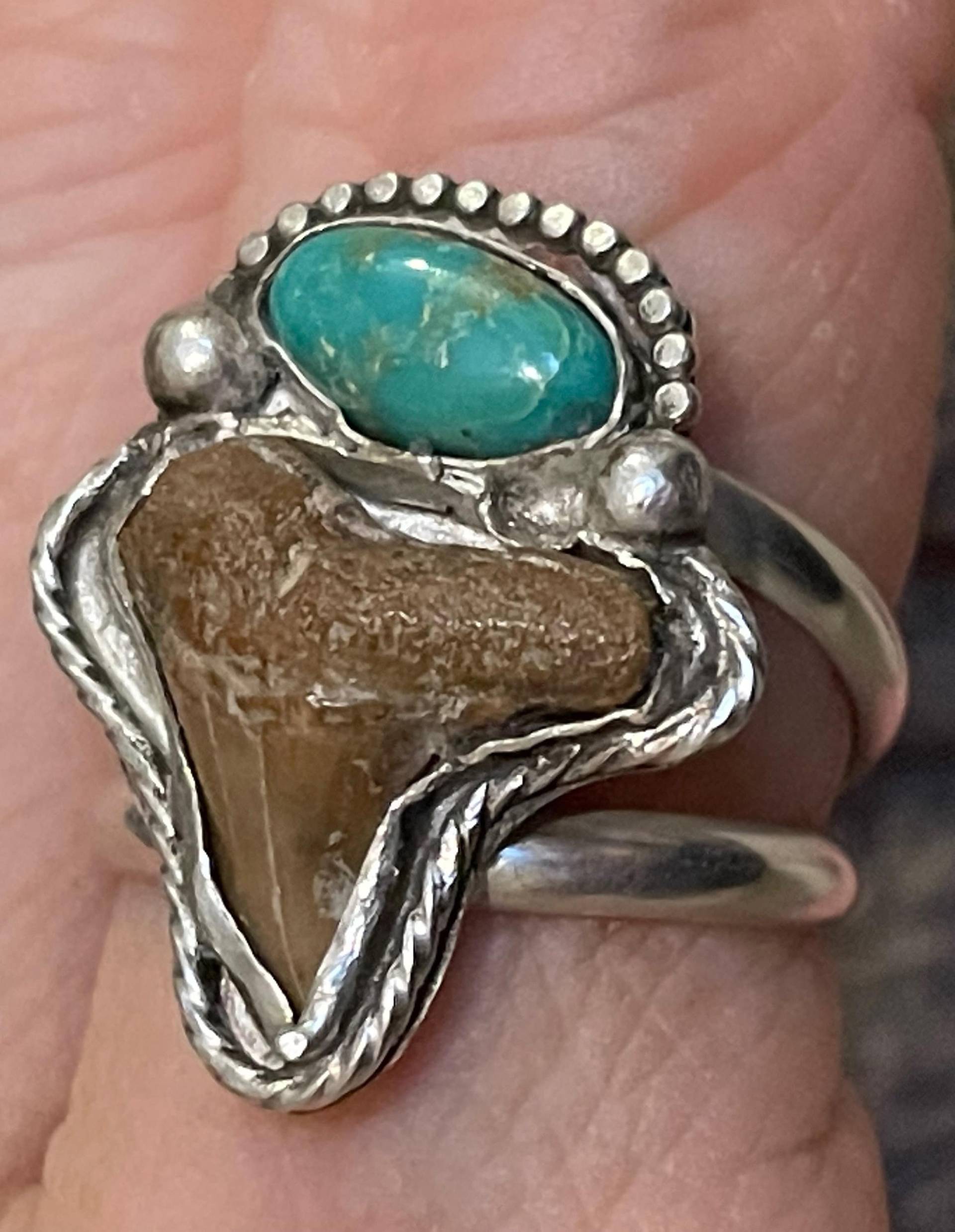Türkis Und Haifischzahn Als Ring Türkis Und Haifischzahn Als Ring von LiliacLilli