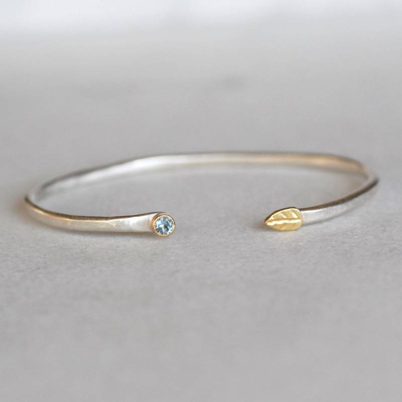 Aquamarine Cuff - Offene Manschette Sterling Und 18K Gold Skinny Leaf von LilianGinebra