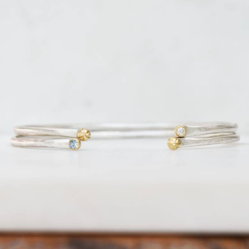 Geburtsstein Blume Knospe Manschette, Massiv 18 Karat Gold & Sterling Silber Offene Edelstein Oder Diamant, Personalisierte Stapel Mütter Schmuck Geburtsstein Blume Knospe Manschette, Massiv 18 Karat Gold & Sterling Silber Offene Edelstein Oder Diamant, Personalisierte Stapel Mütter Schmuck von LilianGinebra