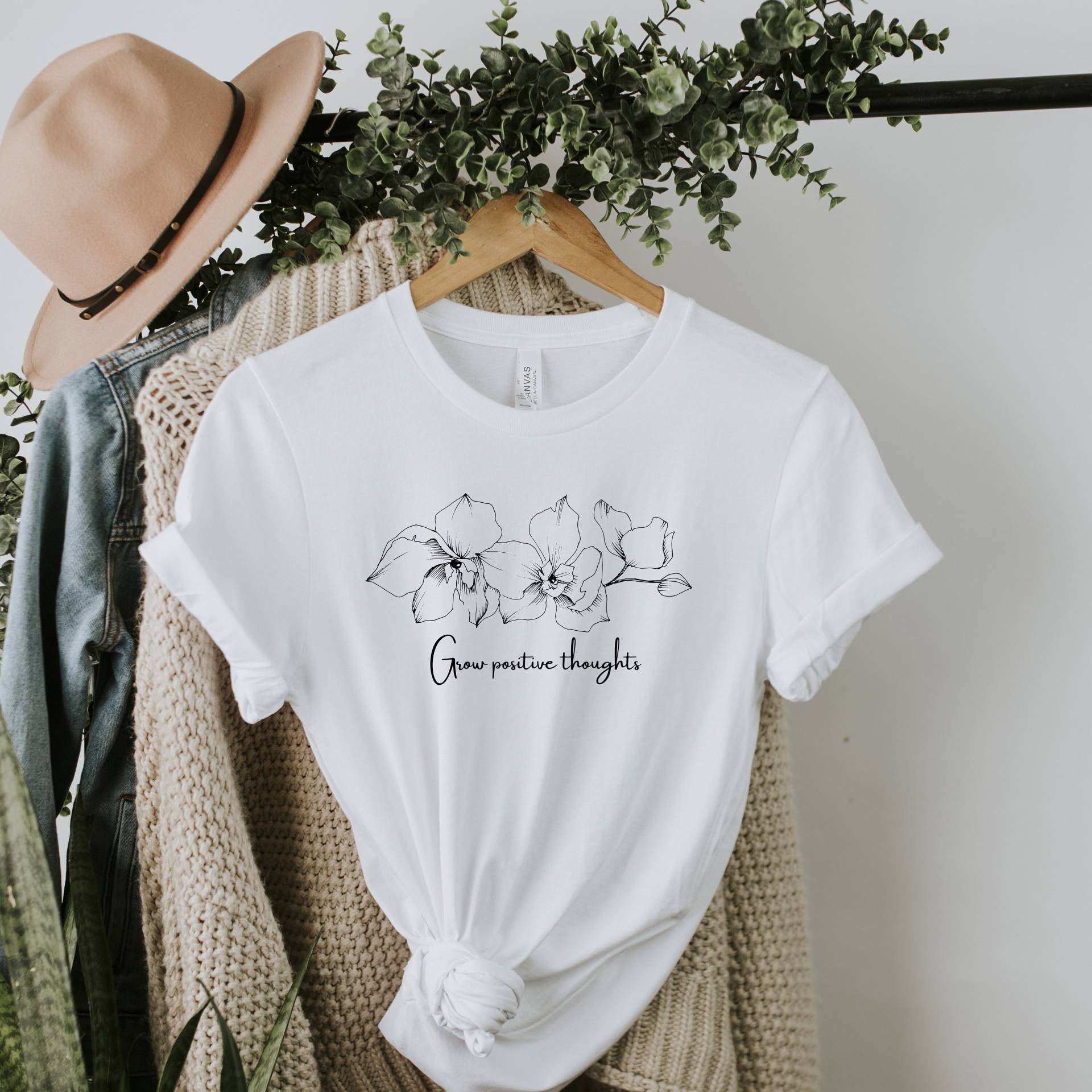 Wachsen Positive Gedanken, Frauen Top, Blumen T-Shirt, Inspirational Shirts, Motivation Shirt, Tshirt von LiliandMattDesign