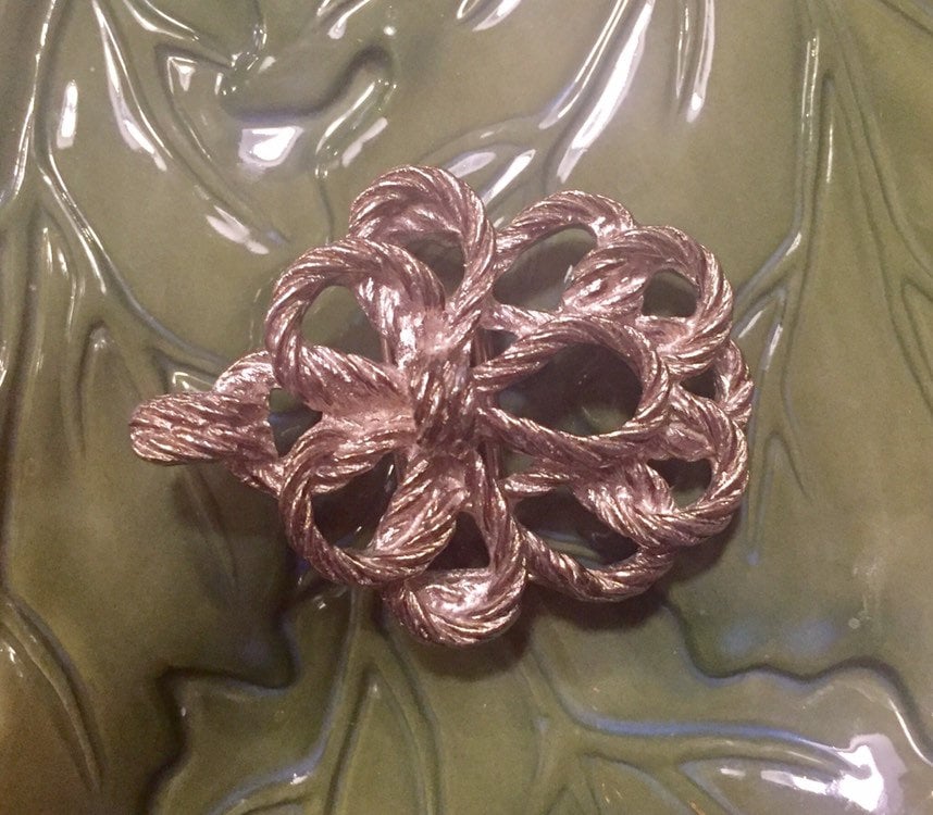 1975 Mimi Din Silber Große Seil Wie Band Blume Gürtelschnalle Signiert Selten von LiliasAntiques