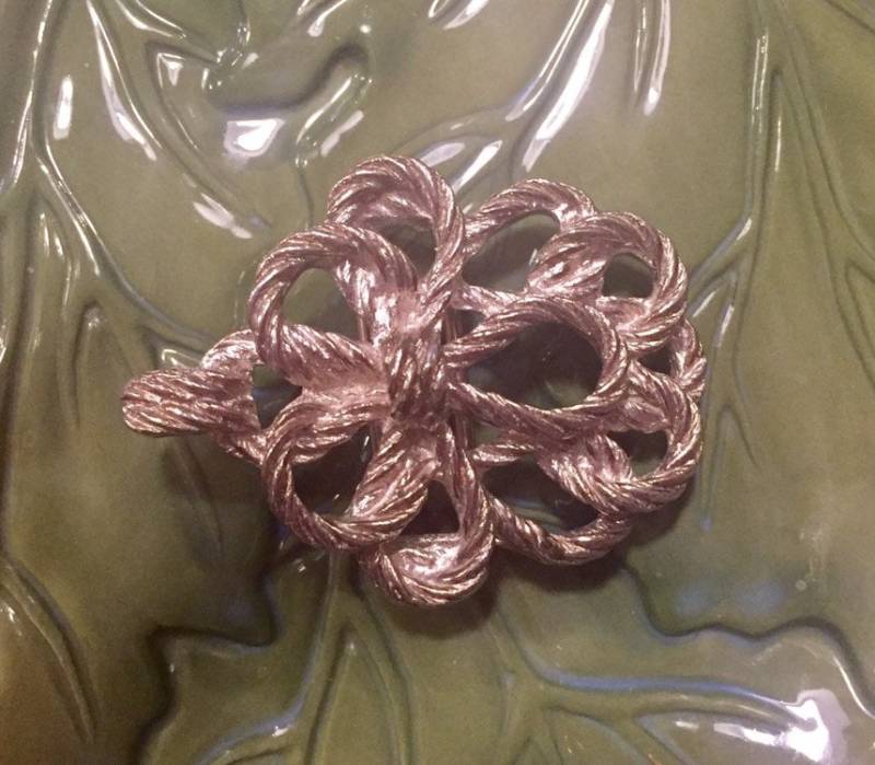 1975 Mimi Din Silber Große Seil Wie Band Blume Gürtelschnalle Signiert Selten von LiliasAntiques