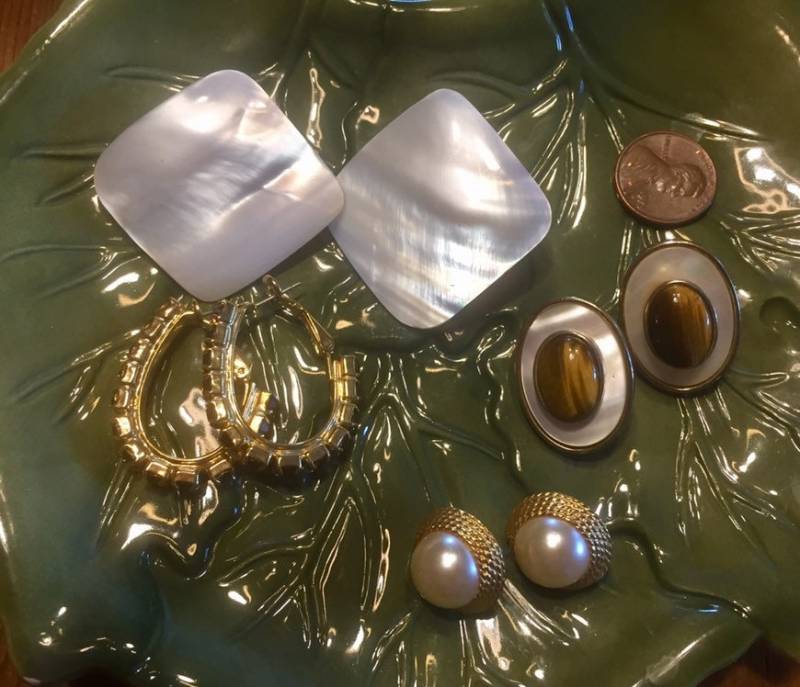 4 Paar Vintage Ohrringe Für Ohrlöcher Viel 4 Paar Vintage Ohrringe Für Ohrlöcher Viel von LiliasAntiques