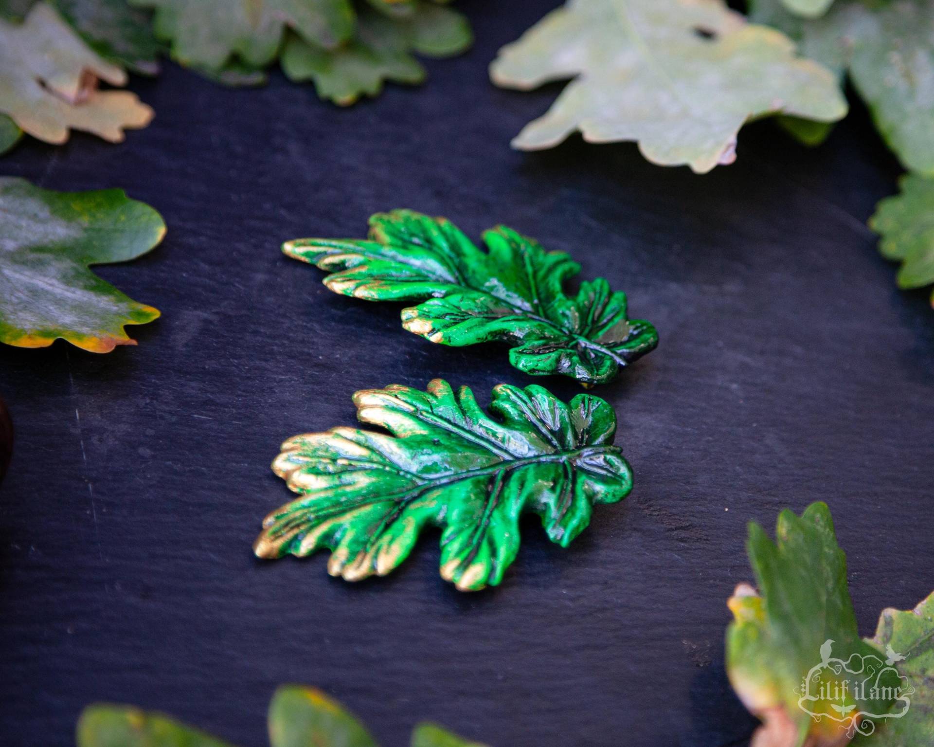 1x Großer Eichenblatt Haarclip in Grün Tönen Mit Goldenen Akzenten von LilifIlaneARTWORK