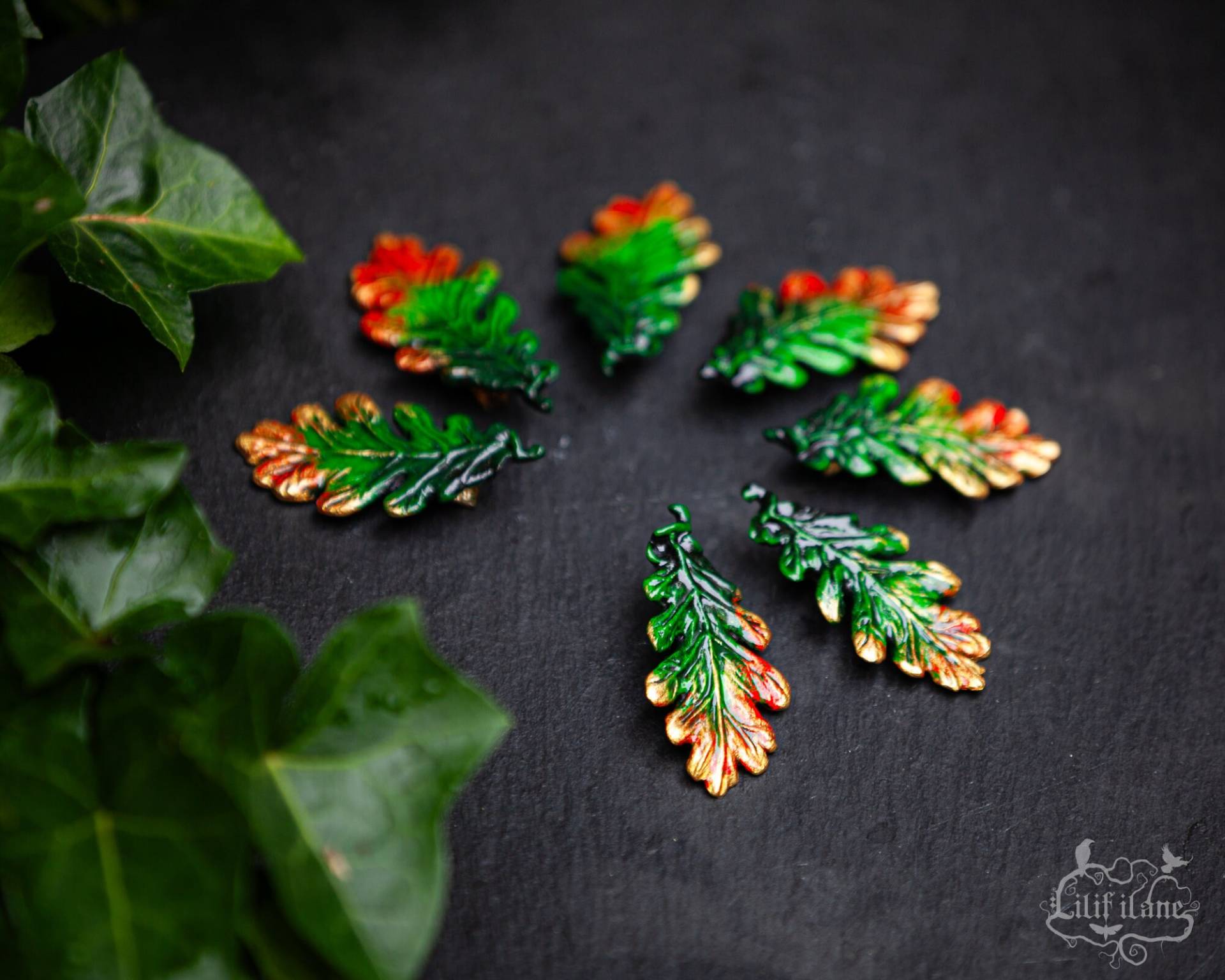 1x Kleiner Eichenblatt Haarclip in Herbstlichen Farben von LilifIlaneARTWORK