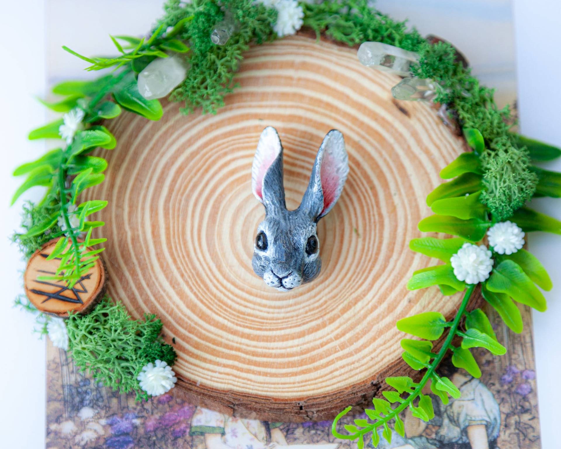 Kaninchenkopf Brosche - Dunkelgrau Rabbit, Bunny von LilifIlaneARTWORK