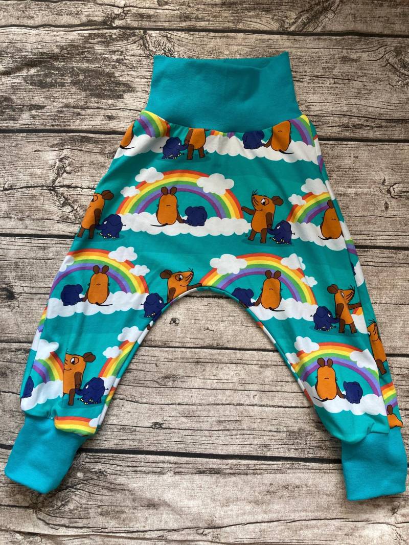 Pumphose "Sendung Mit Der Maul Und Elefant Regenbogen" Gr. 62-116 von LilleHimmelAtelier