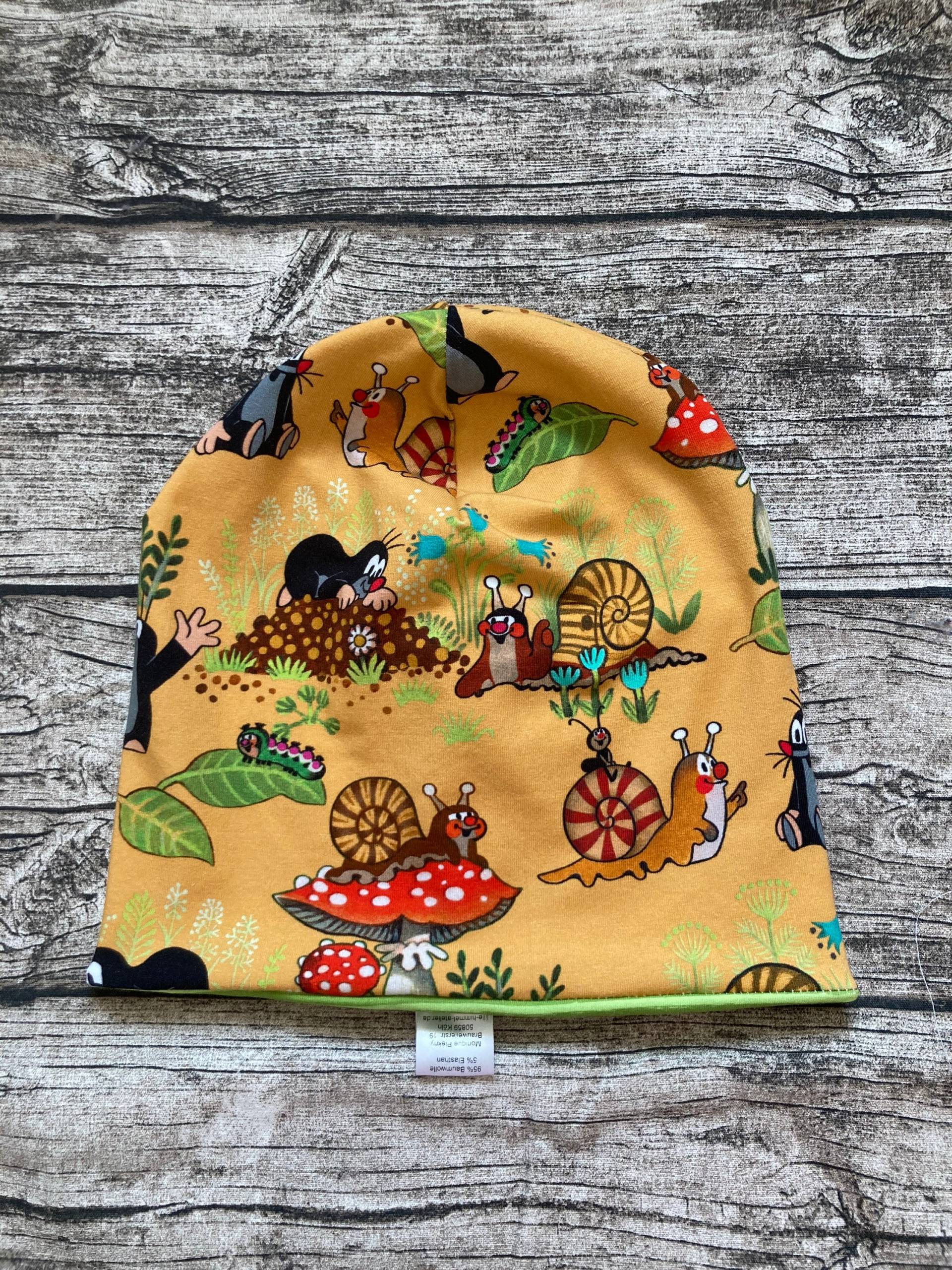 Wende-Beaniemütze „Der Kleine Maulwurf Pauli - Schneckenparty Gelb" Ab Ku 44cm von LilleHimmelAtelier