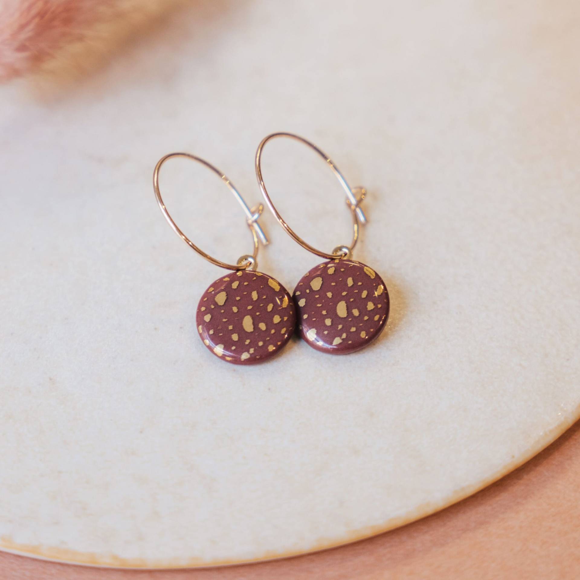 Creolen Mit Porzellan-Anhänger "Terrazzo' Gold Porzellanschmuck Lille Mus Schmuck Creolen Mit Porzellan-Anhänger "Terrazzo' Gold Porzellanschmuck Lille Mus Schmuck von LilleMusShop