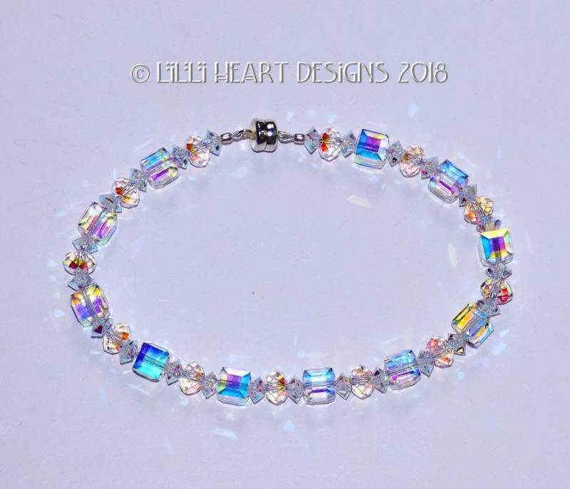 Swarovski Crystal Cube Armband Aurora Borealis Perlen Mixed W/Sparkly Facettierte Rondelle Für Dressy Oder Jeans Lilli Heart Designs Swarovski Crystal Cube Armband Aurora Borealis Perlen Mixed W/Sparkly Facettierte Rondelle Für Dressy Oder Jeans Lilli Heart Designs von LilliHeartDesigns